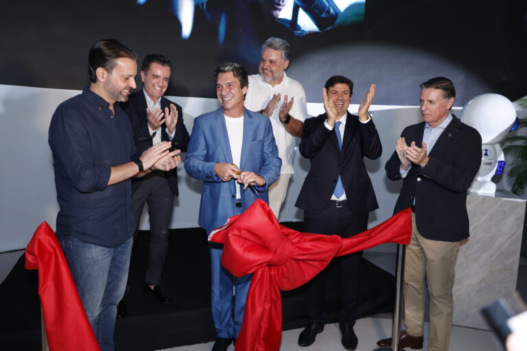 Momento-oficial-do-corte-do-laco-na-inauguracao--2-